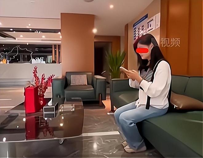IFI被男友分手女子：这是巧合重庆一女子因手机自动连接酒店W(图2)